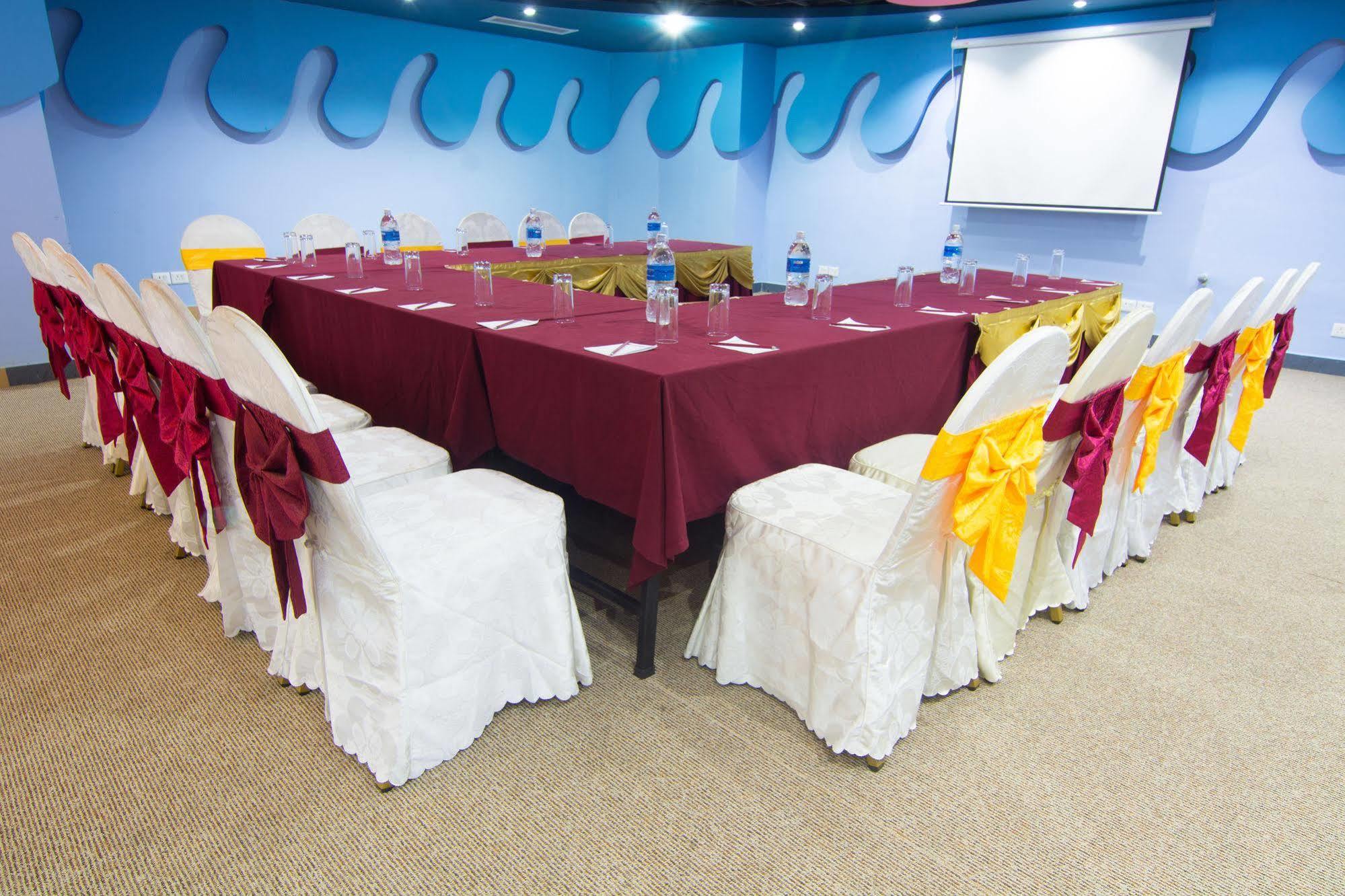 The Amadablam Hotel Katmandu Dış mekan fotoğraf